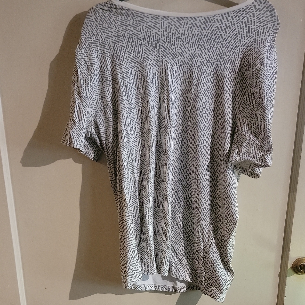 Express Gray Short Sleeve Ribbed Blouse